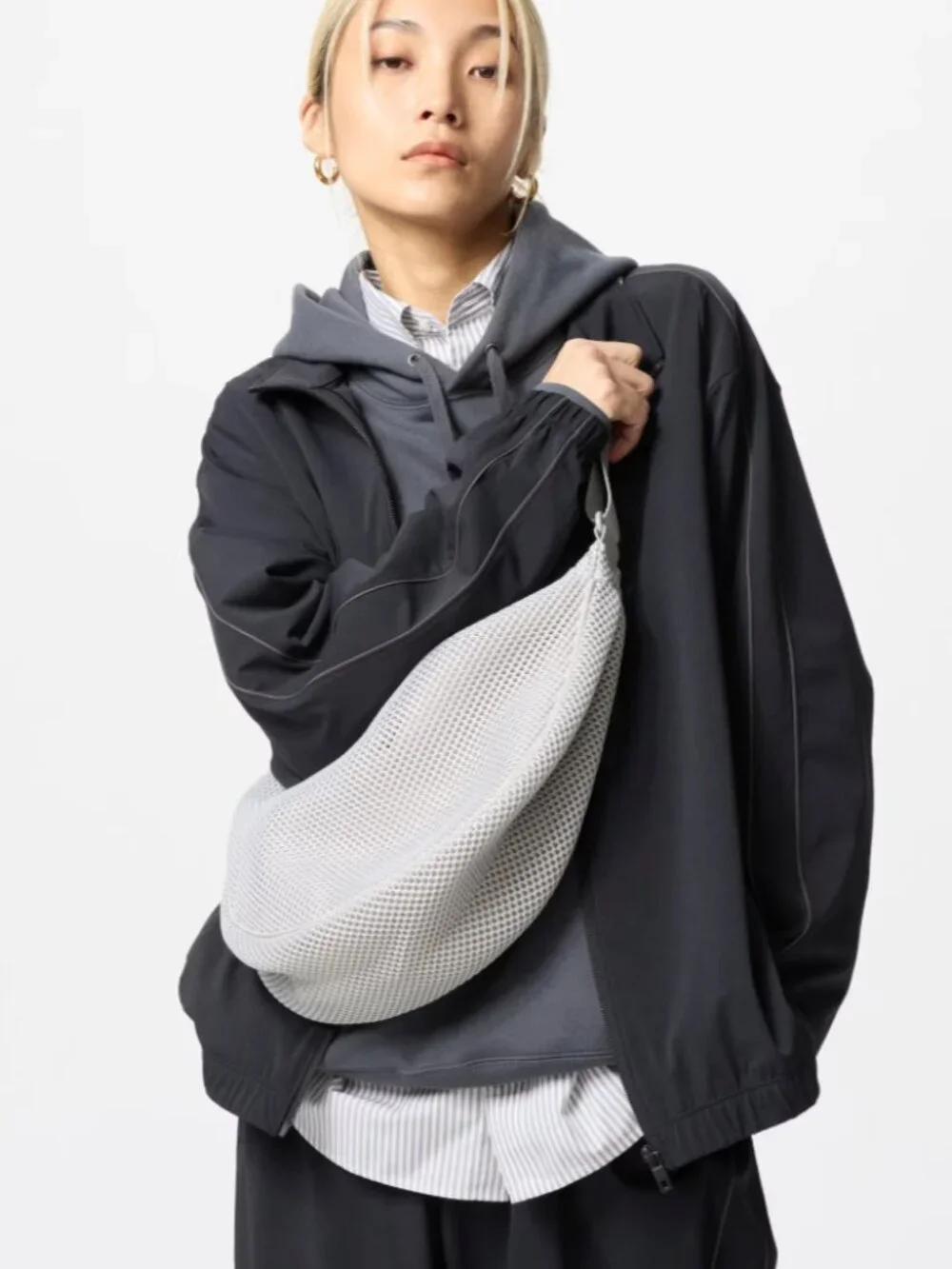 NWT Black Uniqlo Round Mesh Shoulder Crossbody Bag